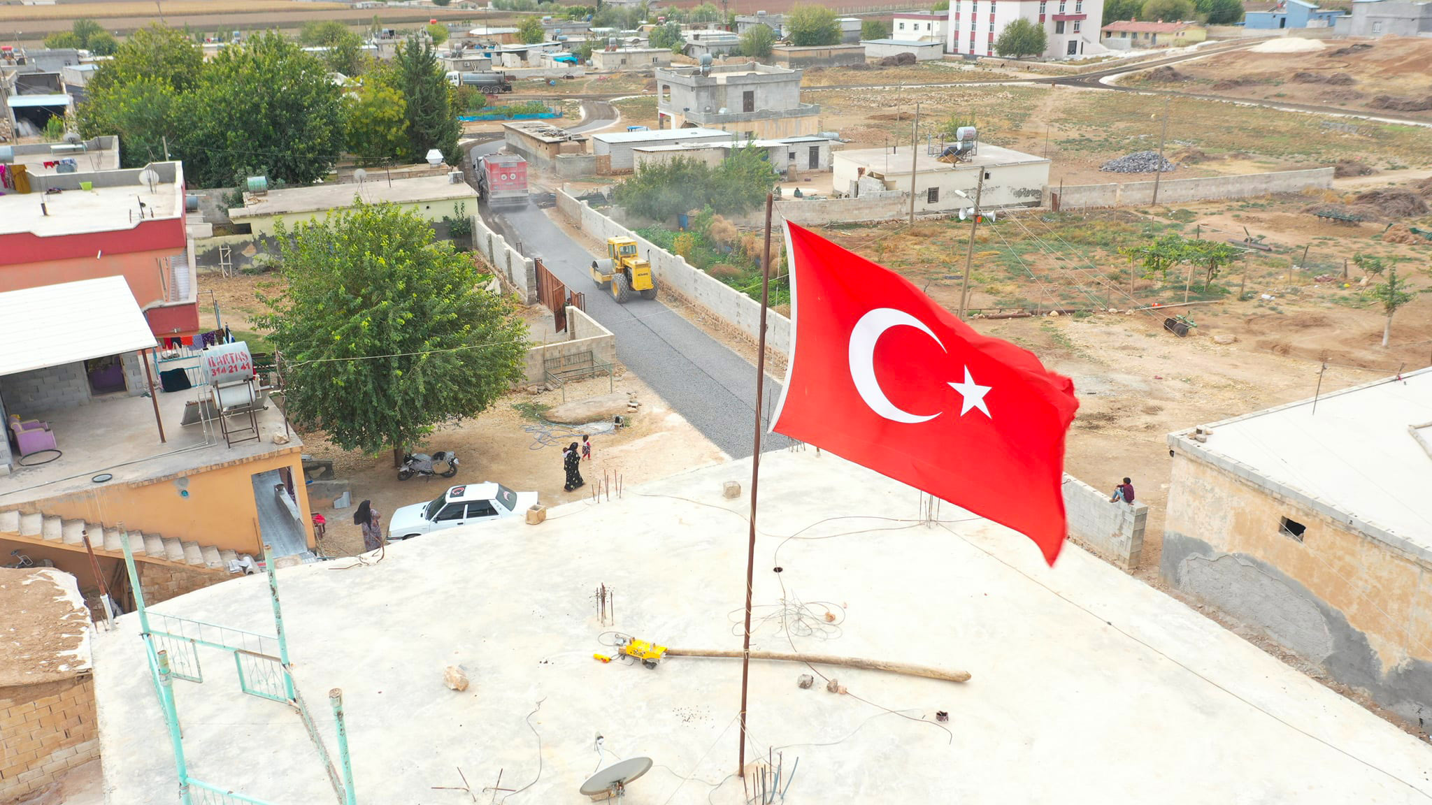 BAŞKAN ÖZYAVUZ İLE KIRSALDA DA YÜZLER GÜLÜYOR