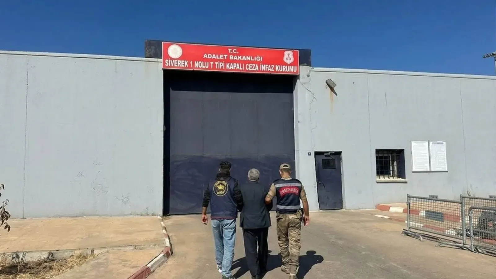 Şanlıurfa’da cinayet suçundan aranan şahıs yakalandı